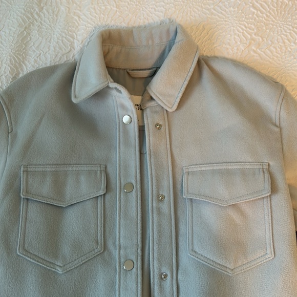 Abercrombie & Fitch Shacket - Picture 2 of 4